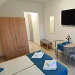Sipos Vendeg Es Apartmanhaz Guest house Balatongyorok
