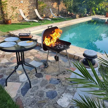 Πανσιόν Sipos Vendeg Es Apartmanhaz