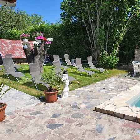 بيت ضيافة Sipos Vendeg Es Apartmanhaz