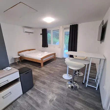 Sipos Vendég és Pensión Balatongyörök