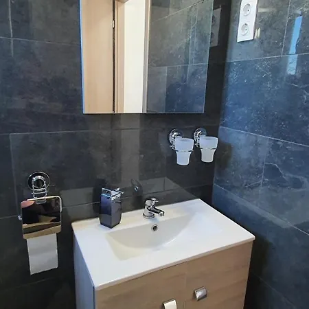 Sipos Vendeg Es Apartmanhaz بيت ضيافة Balatongyörök
