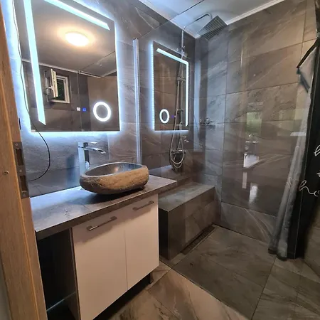بيت ضيافة Sipos Vendeg Es Apartmanhaz