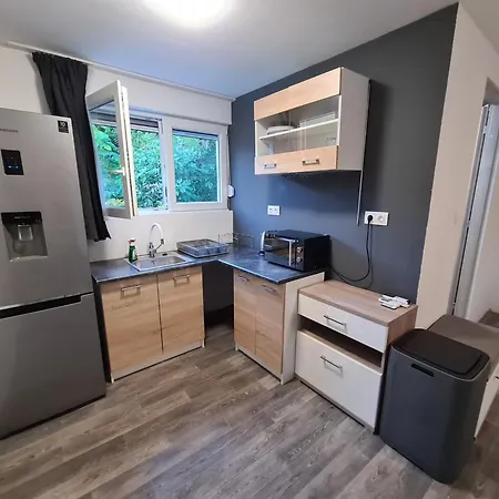 Sipos Vendeg Es Apartmanhaz بيت ضيافة *