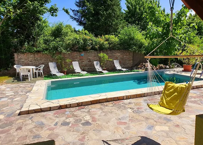 Sipos Vendeg Es Apartmanhaz Πανσιόν *