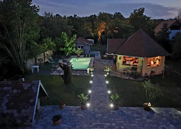 Sipos Vendeg Es Apartmanhaz *