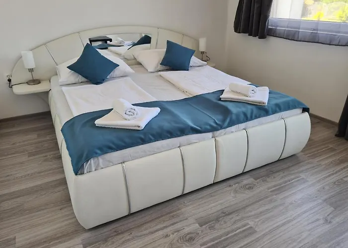 Sipos Vendeg Es Apartmanhaz Πανσιόν